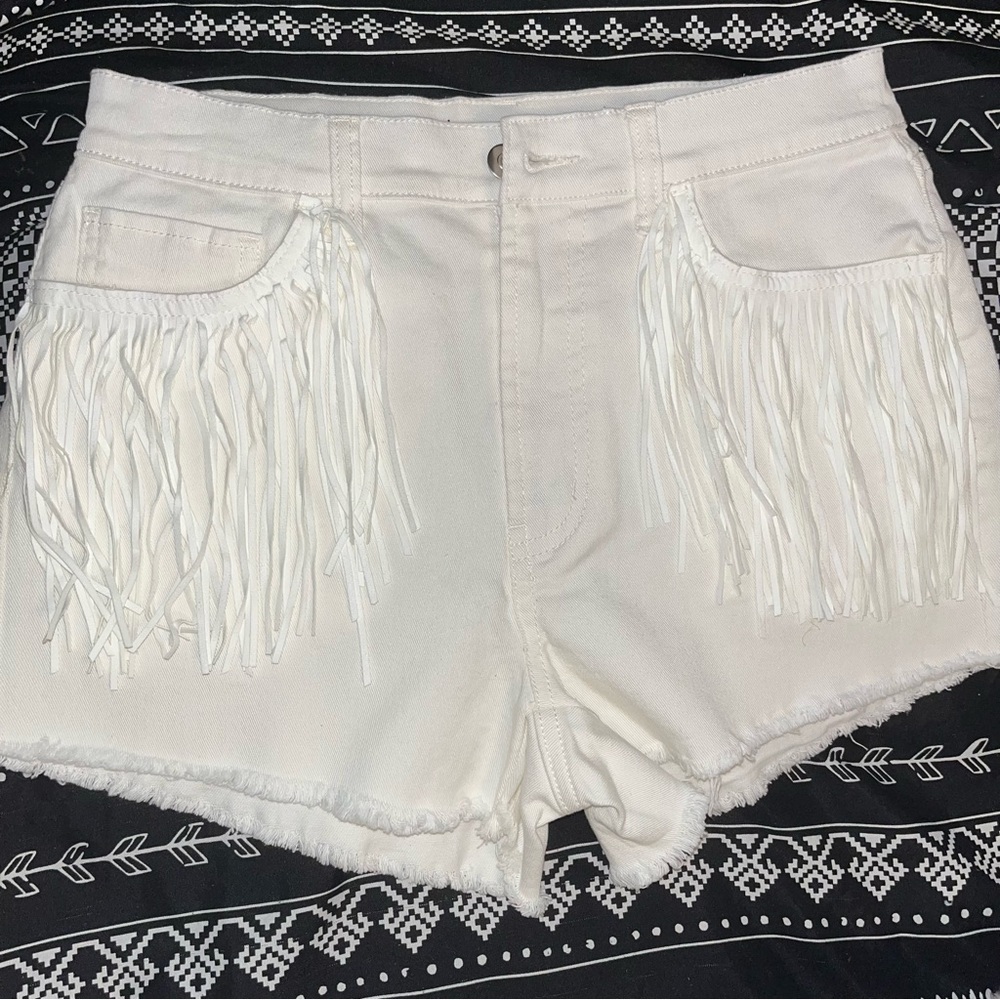 No Boundaries fringe shorts